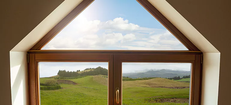 Trapezoid Window Maintenance in Palm Coast, FL